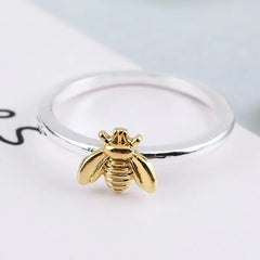 Dainty Bee Ring